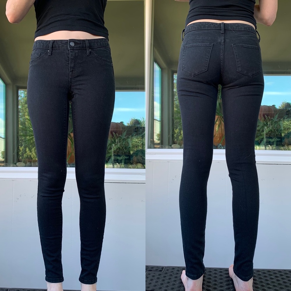 Mid Rise Black Mossimo Skinny Jeans Size 25